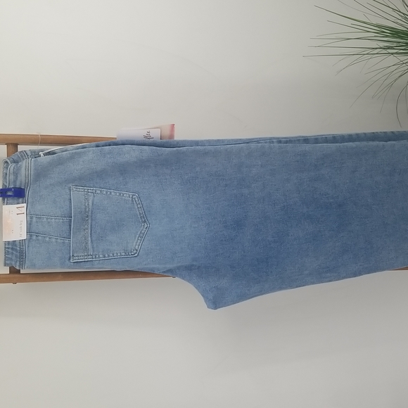 A Beautiful Soul 34" Wide Leg Blue Jeans - Picture 8 of 13